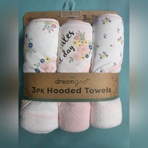 dreamgro 3pk Floral Hooded Baby Towels in Pink and White